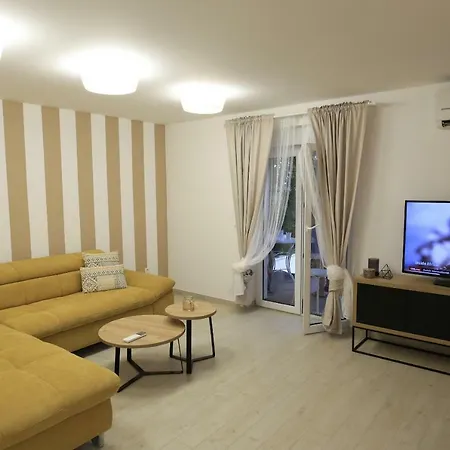 Niviga Apartment Makarska Exterior photo